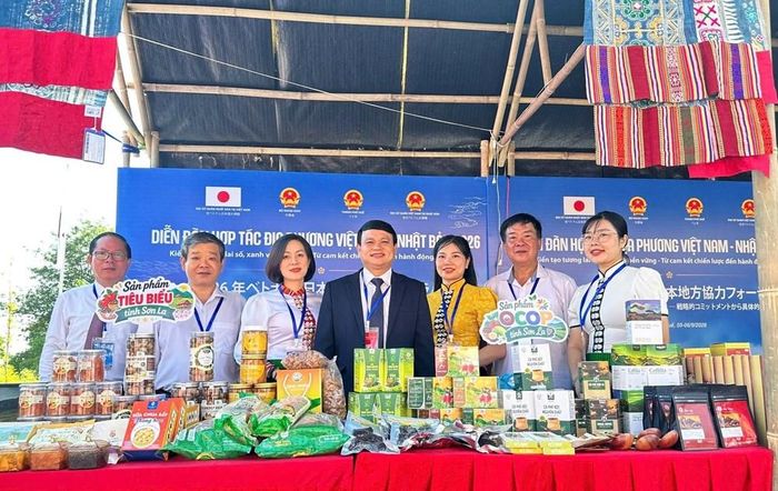 Gian hàng Sơn La giới thiệu nhiều nông sản, sản phẩm OCOP và hàng hóa đặc trưng tại Diễn đàn Hợp tác địa phương Việt Nam - Nhật Bản năm 2026