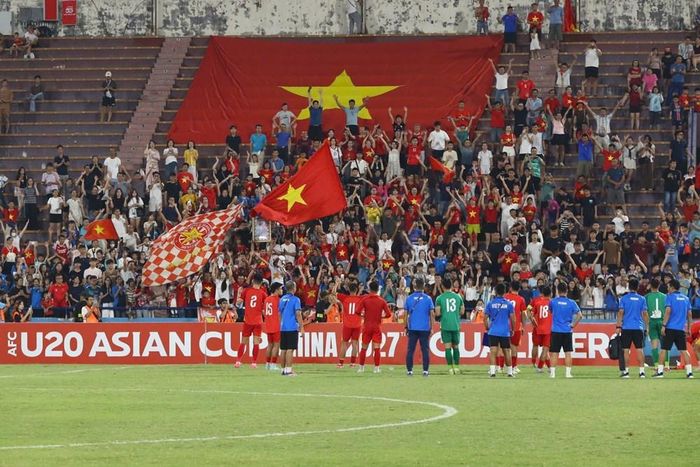 U20 Việt Nam tri ân người hâm mộ sau khi khép lại hành trình tại Vòng loại U20 châu Á 2027