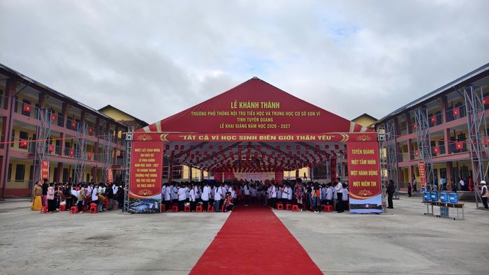 Lễ khai giảng năm học 2026 - 2027 và Khánh thành Trường Phổ thông nội trú liên cấp Tiểu học và THCS Sơn Vĩ, xã Sơn Vĩ