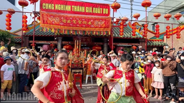 Tiết mục múa. (ẢNH: THANH HẢI)