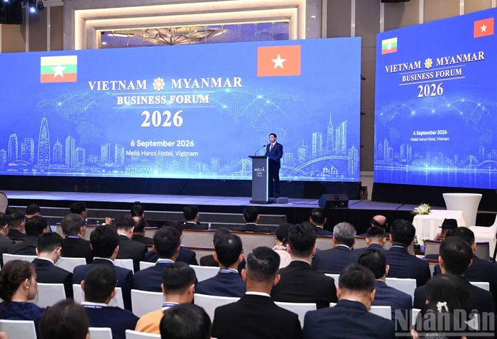 Quang cảnh diễn đàn.