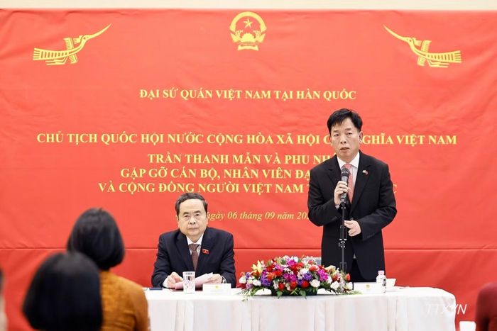 Đại sứ Việt Nam tại Hàn Quốc Vũ Hồ phát biểu. (Ảnh: Doãn Tấn/TTXVN)