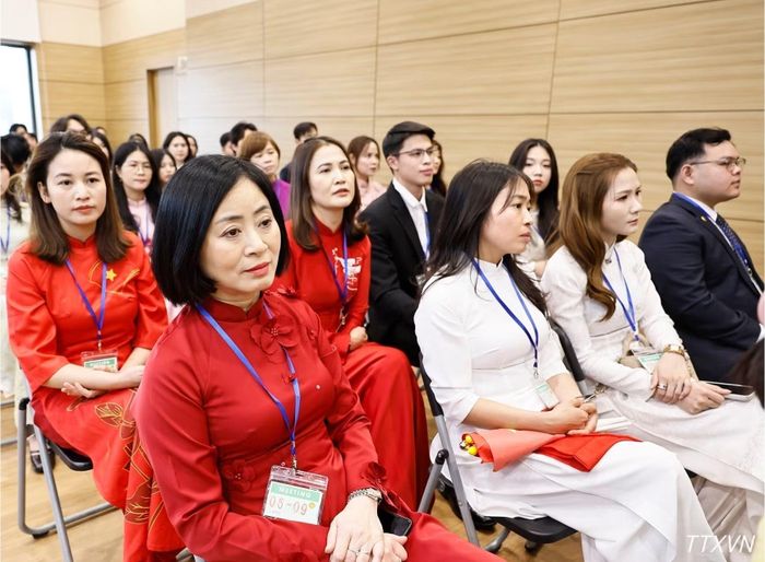 Cộng đồng người Việt Nam tại Hàn Quốc dự cuộc gặp gỡ. (Ảnh: Doãn Tấn/TTXVN)