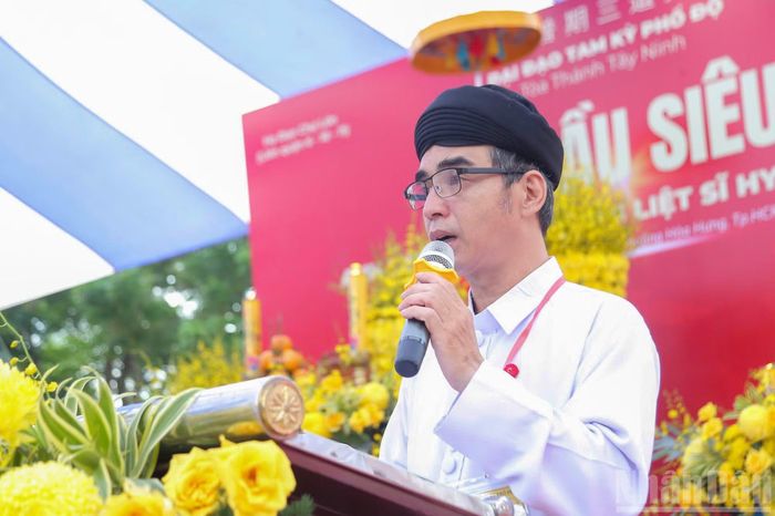 Giáo hữu Ngọc Quyền Thanh, đại diện hàng trăm đồng đạo Cao Đài, đã đọc điếu văn tại buổi lễ, nhấn mạnh ý nghĩa của sự trở về của các hài cốt liệt sĩ sau nhiều năm nằm lại trong lòng đất, đồng thời bày tỏ lòng tri ân sâu sắc trước những hy sinh cao cả của thế hệ cha anh.