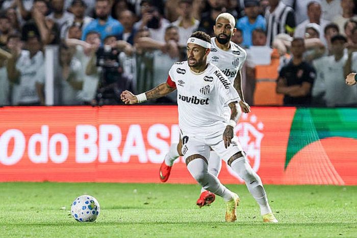Neymar lại dính chấn thương. Ảnh: Getty