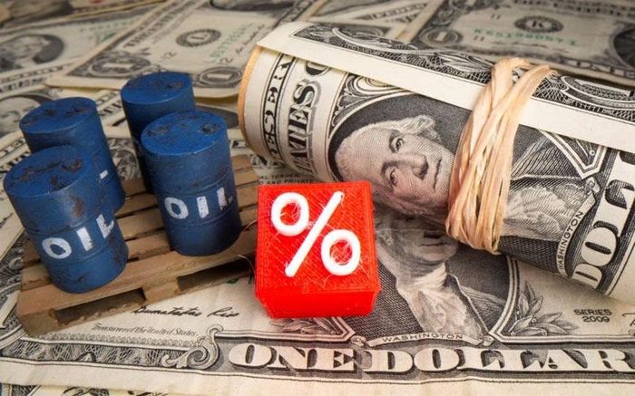 Giá xăng dầu thế giới ghi nhận tuần tăng gần 10%. Ảnh minh họa: Reuters