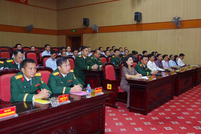  Các đại biểu tham dự buổi lễ 