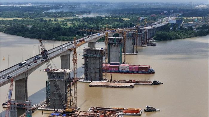  Những trụ cầu cơ bản hoàn thiện và đang trong giai đoạn chuẩn bị lao dầm 