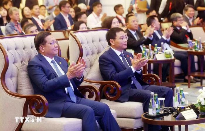  Tổng thống Myanmar Min Aung Hlaing và Phó Thủ tướng Nguyễn Văn Thắng đồng chủ trì Diễn đàn doanh nghiệp Việt Nam - Myanmar năm 2026. Ảnh: TTXVN 