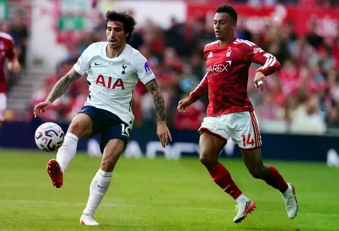 Tottenham không có cú sút trúng đích nào trước Nottingham Forest, nối dài cơn khát bàn thắng lên 3 vòng đầu Ngoại hạng Anh. Ảnh: PA.