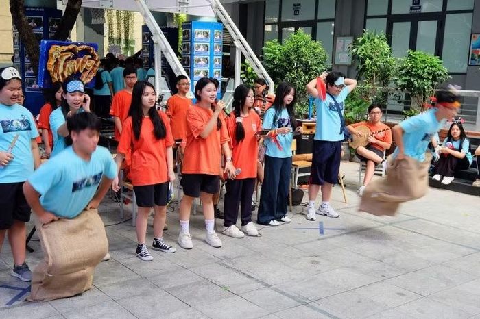 Chương trình được thiết kế để giúp các em nhanh chóng hòa nhập.