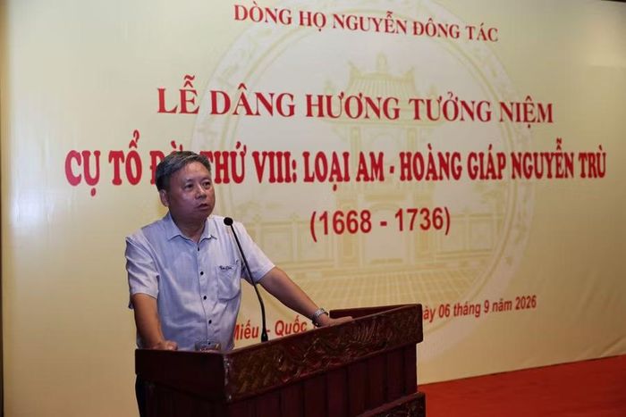 TS. Nguyễn Văn Tú - Phó Giám đốc Trung tâm Hoạt động Văn hóa Khoa học Văn Miếu - Quốc Tử Giám giới thiệu khái quát về lịch sử và ý nghĩa của Văn Miếu – Quốc Tử Giám, vai trò của Quốc Tử Giám trong đào tạo, bồi dưỡng nhân tài cho đất nước, truyền thống hiếu học, tôn sư trọng đạo gắn với không gian Văn Miếu – Quốc Tử Giám.