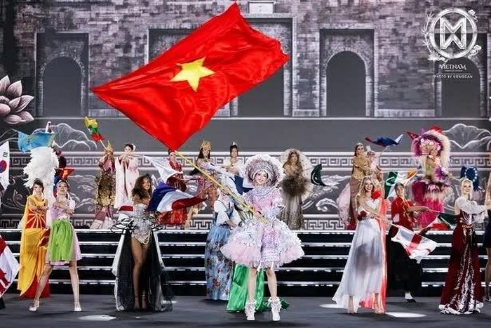 Đại diện Việt Nam Lê Nguyễn Bảo Ngọc trình diễn tại chung kết Miss World 2026. (Nguồn: FBNV)