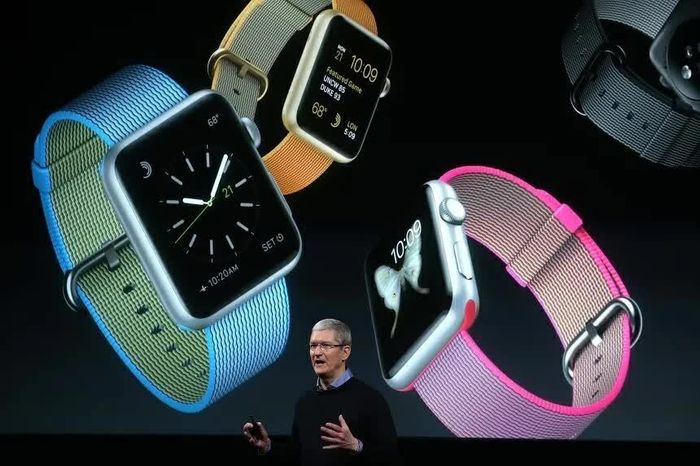 Apple đạt mức vốn hóa thị trường 5.000 tỷ USD dưới thời ông Cook. (Nguồn: Getty Images)