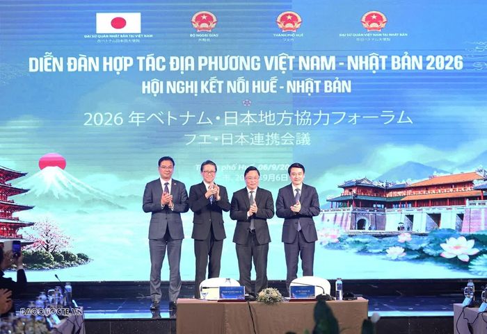 Các đại biểu chụp ảnh chung. (Ảnh: Thành Long)