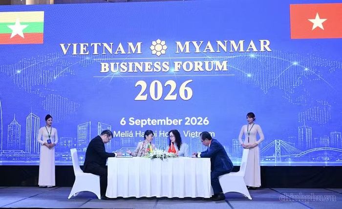 Trong khuôn khổ Diễn đàn, cộng đồng doanh nghiệp hai nước đã ký kết, trao đổi các bản ghi nhớ hợp tác trong nhiều lĩnh vực. CP