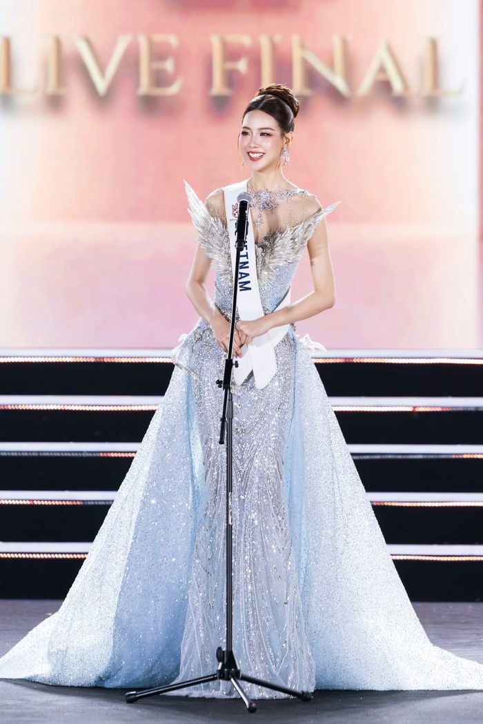 Bảo Ngọc trả lời ứng xử Top 6.