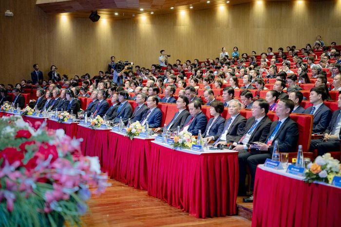 Diễn đàn thu hút hơn 700 đại biểu tham dự.