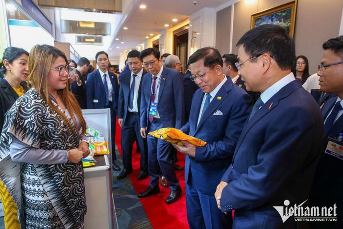 Đầu tư không chỉ là động lực quan trọng cho sự phát triển của mỗi quốc gia mà còn đóng vai trò then chốt trong việc củng cố và tăng cường quan hệ song phương