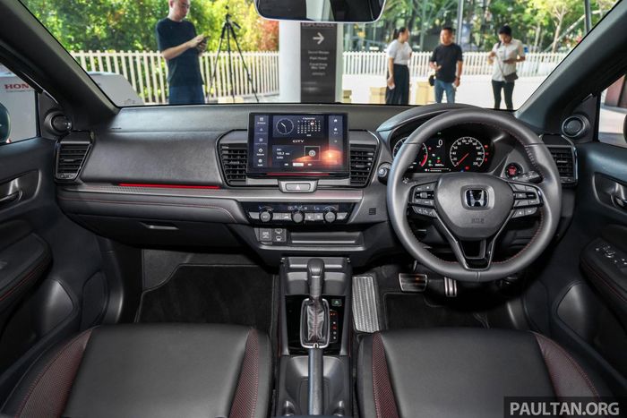 Tổng thể nội thất của Honda City 2026 hầu như không thay đổi.