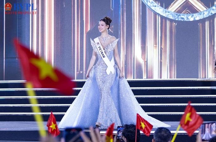 Đại diện của Việt Nam tại Miss World 2026 Lê Nguyễn Bảo Ngọc tại đêm Chung kết. Ảnh: NH.