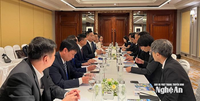 Quang cảnh cuộc làm việc giữa đoàn tỉnh Nghệ An và tỉnh Yamanashi, Nhật Bản. Ảnh: Phan Tú