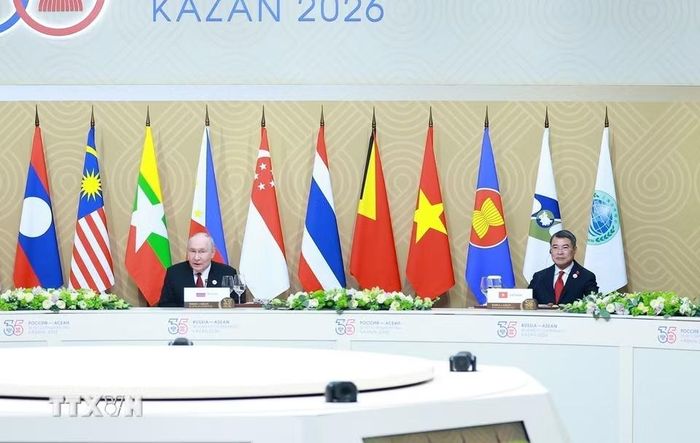 Tổng thống Nga Vladimir Putin và Thủ tướng Lê Minh Hưng tại Hội nghị Cấp cao Kỷ niệm 35 năm quan hệ ASEAN-Nga làm việc về hội nhập Á-Âu (Kazan, tháng 6/2026). (Ảnh: Dương Giang/TTXVN)