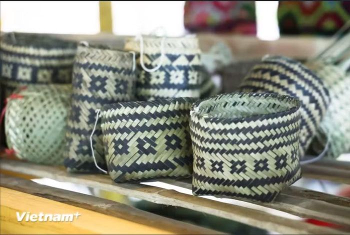 Sản phẩm đan lát của người Tày. (Ảnh: Vietnam+)