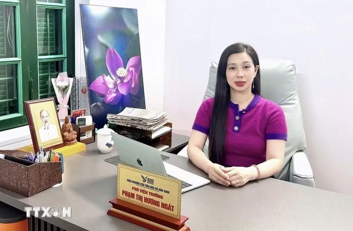 Thạc sĩ Phạm Thị Hương Ngát, Phó Viện trưởng Viện Nghiên cứu Văn hóa và Dân sinh (Liên hiệp các Hội Khoa học và Kỹ thuật Việt Nam) đề xuất cách đánh giá cán bộ cũng cần nhìn nhiều hơn vào kết quả thực tế. (Ảnh: Diệu Thúy/TTXVN)
