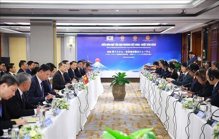 Thủ tướng Lê Minh Hưng làm việc với Đoàn đại biểu địa phương Nhật Bản. Ảnh: Dương Giang/TTXVN