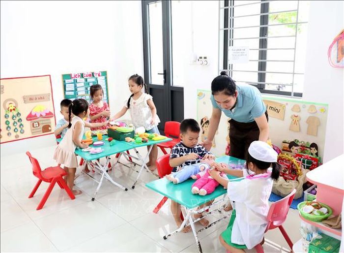 Giáo viên trường mầm non Tam Chúc (Ninh Bình) sẵn sàng cho năm học mới. Ảnh minh họa: Đại Nghĩa/TTXVN