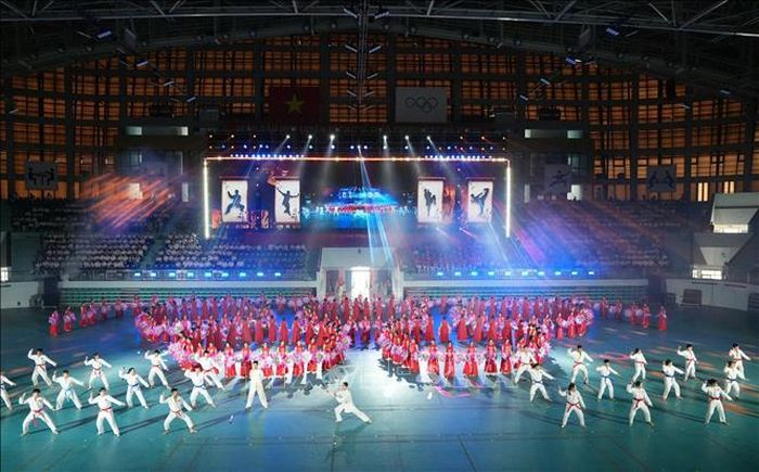 Chương trình đồng diễn nghệ thuật tại Đại hội.
