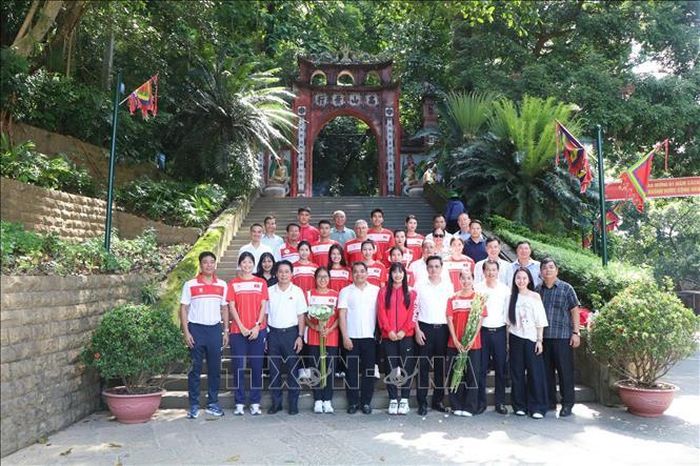 Đội tuyển Điền kinh quốc gia thể hiện quyết tâm giành thành tích cao tại Á vận hội lần thứ 20. Ảnh: Nguyễn Cảnh/TTXVN