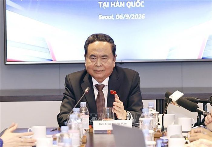 Chủ tịch Quốc hội Trần Thanh Mẫn phát biểu tại cuộc gặp mặt các thành viên Mạng lưới Đổi mới sáng tạo và chuyên gia Việt Nam tại Hàn Quốc. Ảnh: Doãn Tấn/TTXVN