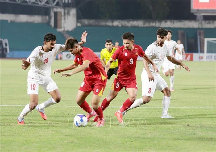 U20 Iran được đánh giá cao hơn nhưng U20 Việt Nam vẫn nhập cuộc đầy tự tin và chủ động.