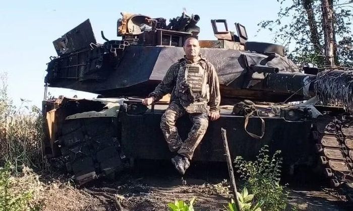 Xe tăng M1A1 Abrams bị vô hiệu hóa gần Volchye, Pokrovsk. Ảnh: MW.
