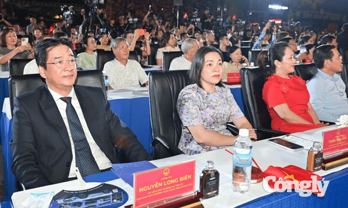 Phó Chủ tịch Thường trực UBND tỉnh Khánh Hoà Nguyễn Long Biên; Phó Chủ tịch Thường trực Ủy ban MTTQ Việt Nam tỉnh Trần Thu Mai dự đêm chung kết Miss World 2026.