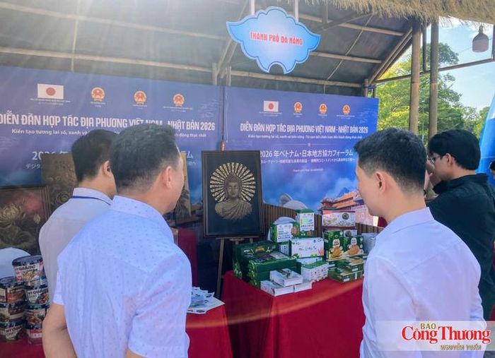  Gian trưng bày giới thiệu các sản phẩm OCOP, sản phẩm công nghiệp nông thôn tiêu biểu và sản phẩm đặc trưng của thành phố Đà Nẵng.