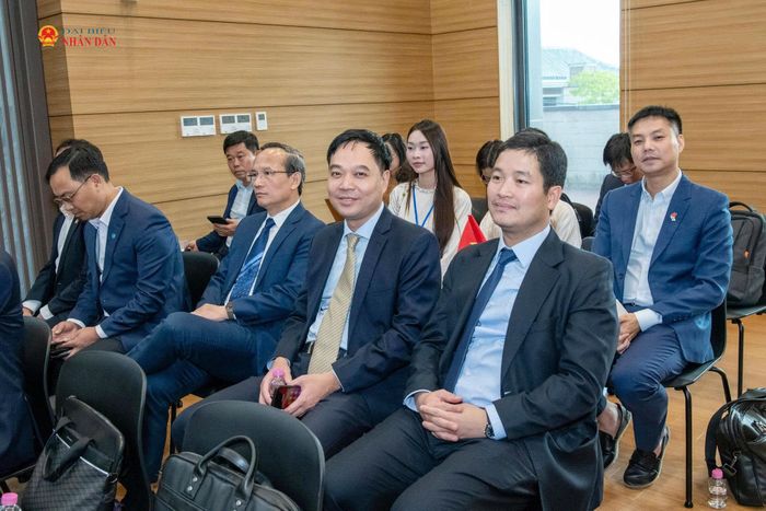 Các đại biểu dự cuộc gặp. Ảnh: Lâm Hiển