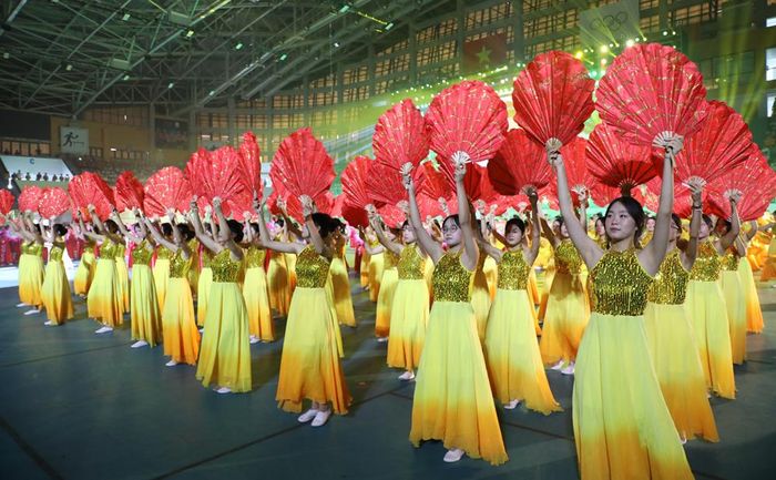 Màn đồng diễn đặc sắc, quy mô, tạo dấu ấn tại lễ khai mạc. 