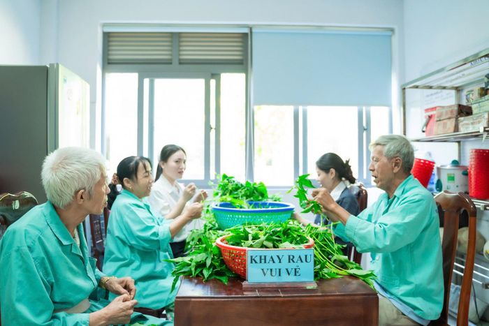 Sự kết nối trong hoạt động tập thể giúp tăng hiệu quả trong tiến trình phục hồi của bệnh nhân.