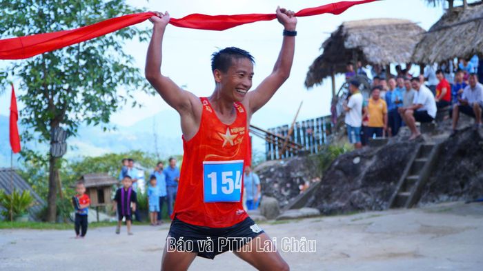 Vận động viên về đích.
