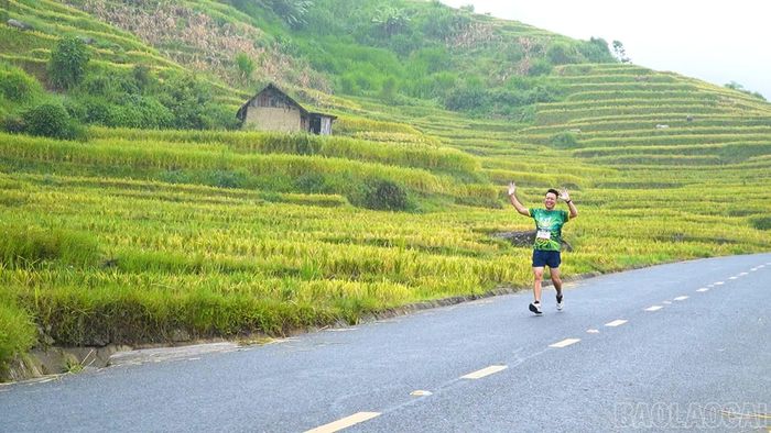 Tham gia giải, các vận động viên được trải nghiệm, khám phá những cung đường giàu cảnh sắc của Y Tý mùa lúa chín.