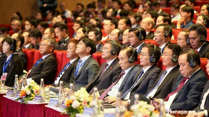 Các đại biểu tham dự Diễn đàn. 