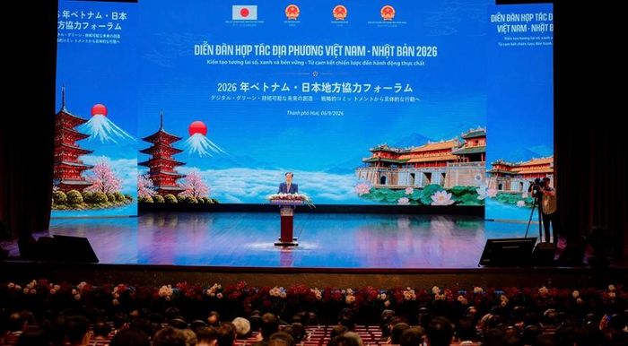  Ủy viên Bộ Chính trị, Bộ trưởng Bộ Ngoại giao Lê Hoài Trung phát biểu khai mạc diễn đàn. Ảnh: Đình Hoàng  