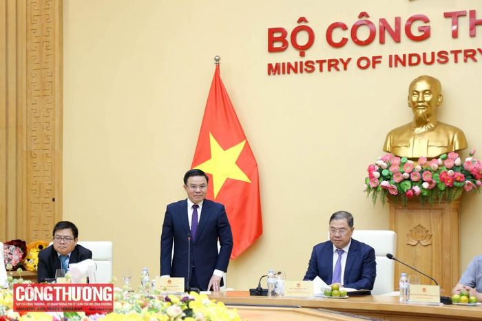 Bộ trưởng Bộ Công Thương Lê Mạnh Hùng phát biểu tại buổi lễ 