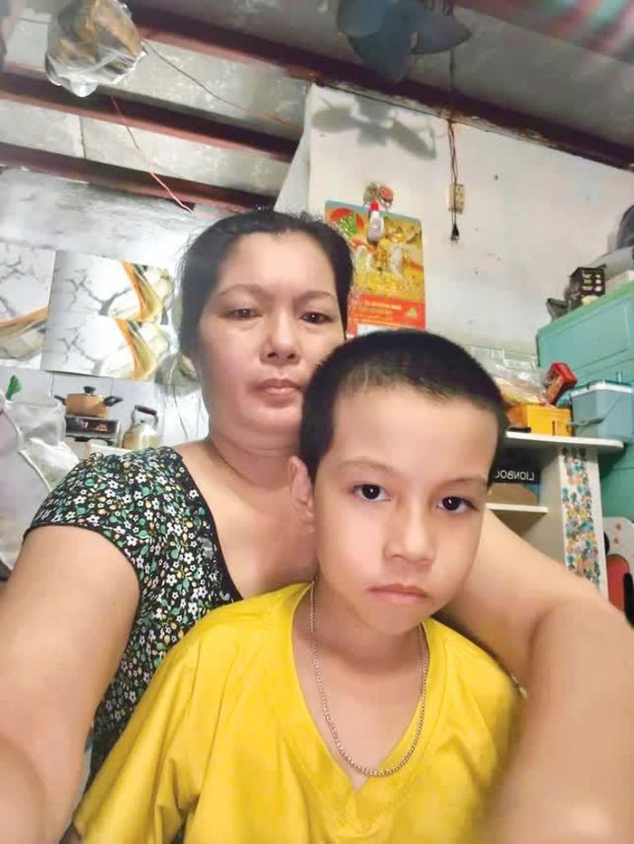Chị Mỹ Hạnh và con trai