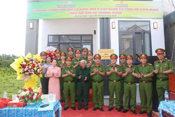 Căn nhà sẽ giúp gia đình người có công cải thiện điều kiện sinh hoạt thường ngày, yên tâm sinh sống vào mùa mưa bão (Ảnh: Lê Danh).