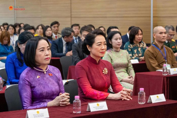 Phu nhân Nguyễn Thị Thanh Nga và Phó Chủ tịch Quốc hội Nguyễn Thị Thanh tại cuộc gặp