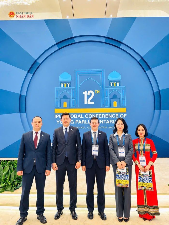 Đoàn ĐBQH Việt Nam tiếp xúc Đoàn ĐBQH Uzbekistan bên lề Hội nghị
